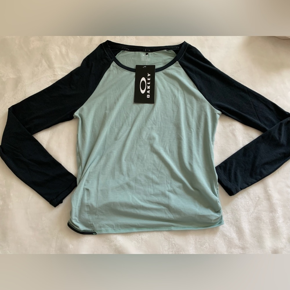 Oakley shirt